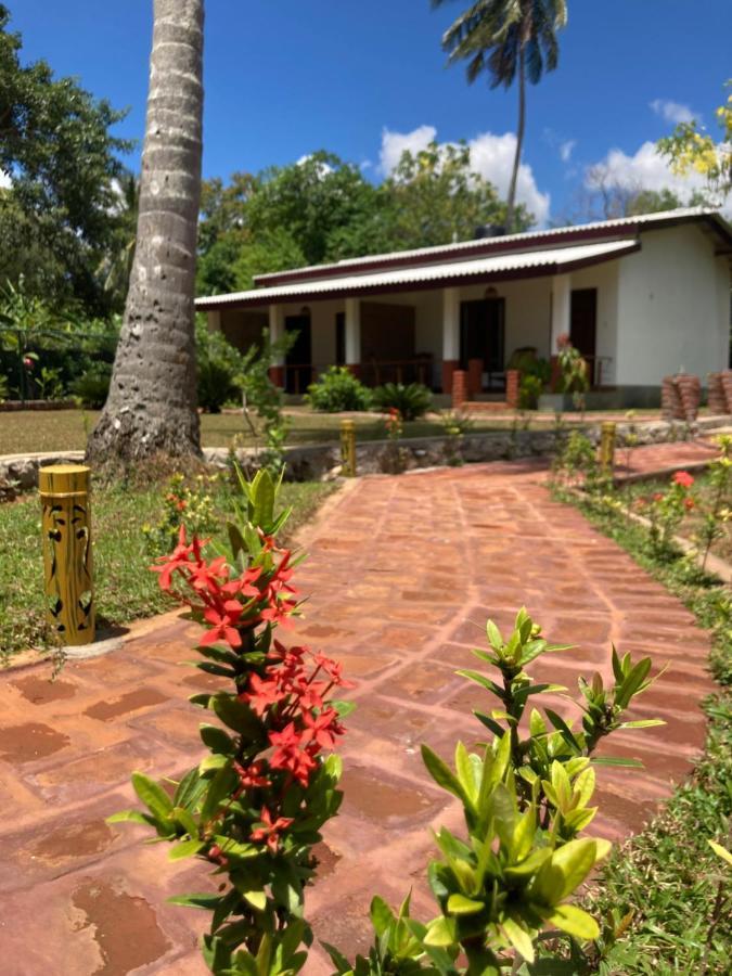 The View Hotel Sigiriya Exterior photo